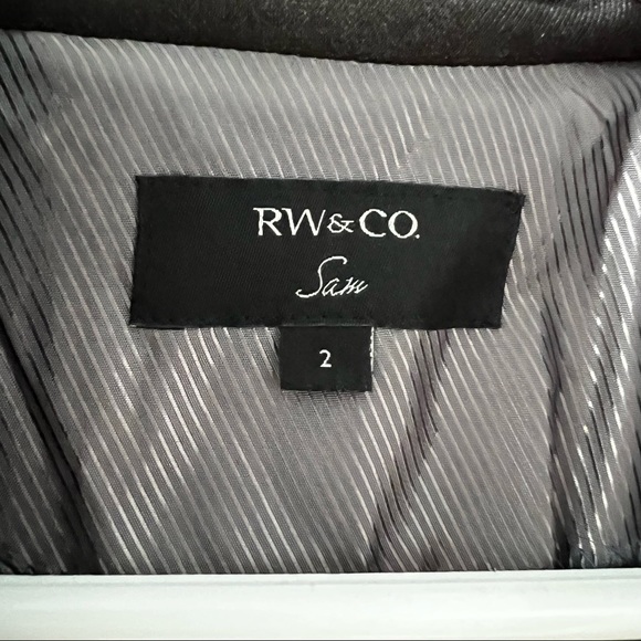 US 2 Classic Women’s Blazer in Dark Chocolate Brown - Picture 3 of 5